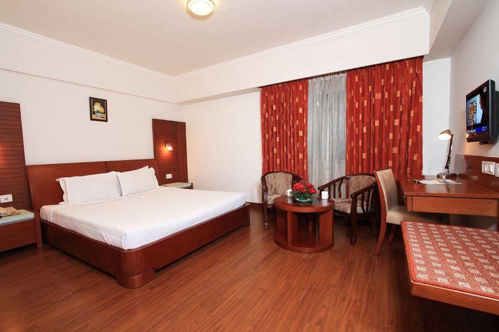 Parijatha Gateway Otel Bangalore Dış mekan fotoğraf