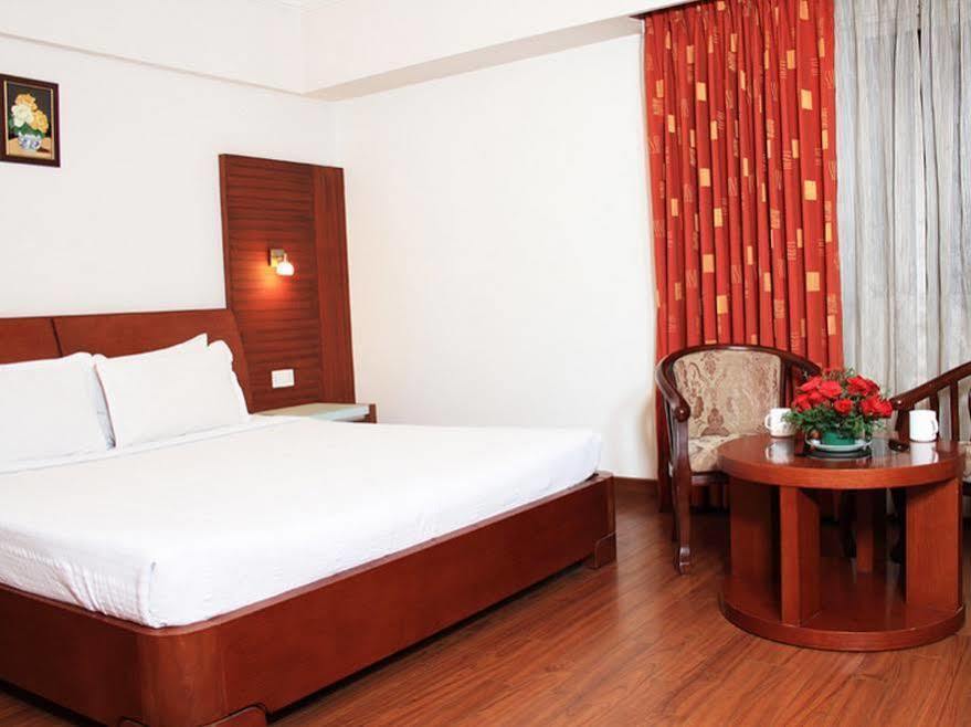 Parijatha Gateway Otel Bangalore Dış mekan fotoğraf